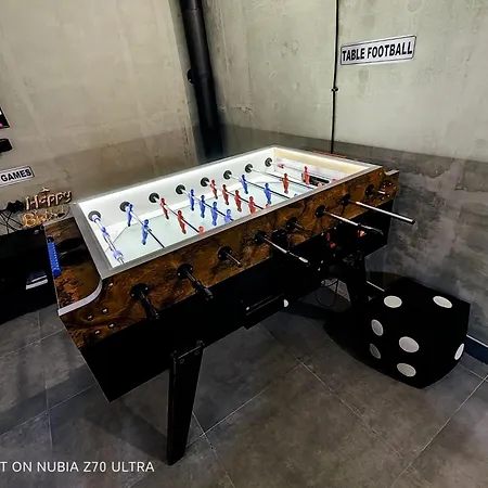 게스트하우스 Zywiec Holidays - I - Sauna - Game - Gry Tv Play Station, Bilard, Lotki, Pilkarzyki - Sala Integracyjna - Mozliwosc Zorganizowania Przyjecia Nawet Dla 27 Osob Gilowice (Zywiec)