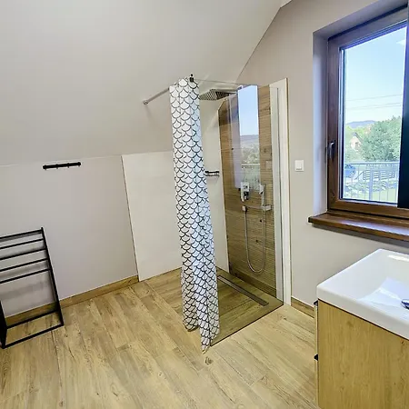 Guest house Zywiec Holidays - I - Sauna - Game - Gry Tv Play Station, Bilard, Lotki, Pilkarzyki - Sala Integracyjna - Mozliwosc Zorganizowania Przyjecia Nawet Dla 27 Osob Gilowice (Zywiec)