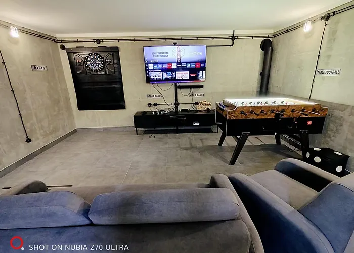 Penzion Zywiec Holidays - I - Sauna - Game - Gry Tv Play Station, Bilard, Lotki, Pilkarzyki - Sala Integracyjna - Mozliwosc Zorganizowania Przyjecia Nawet Dla 27 Osob Gilowice (Zywiec)