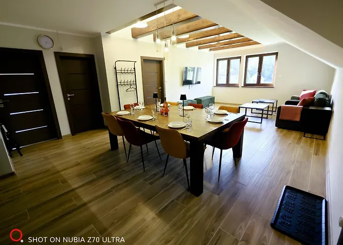 Zywiec Holidays - I - Sauna - Game - Gry Tv Play Station, Bilard, Lotki, Pilkarzyki - Sala Integracyjna - Mozliwosc Zorganizowania Przyjecia Nawet Dla 27 Osob Penzion Gilowice (Zywiec)