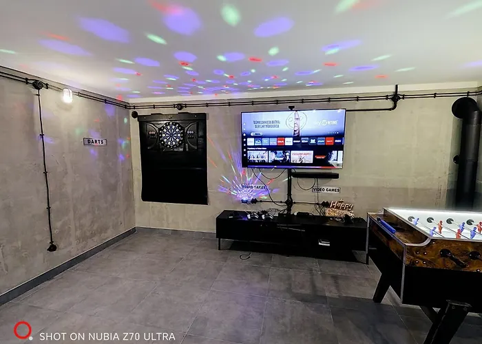 Penzion Zywiec Holidays - I - Sauna - Game - Gry Tv Play Station, Bilard, Lotki, Pilkarzyki - Sala Integracyjna - Mozliwosc Zorganizowania Przyjecia Nawet Dla 27 Osob Gilowice (Zywiec)