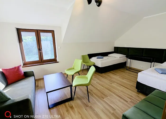 Penzion Zywiec Holidays - I - Sauna - Game - Gry Tv Play Station, Bilard, Lotki, Pilkarzyki - Sala Integracyjna - Mozliwosc Zorganizowania Przyjecia Nawet Dla 27 Osob Gilowice (Zywiec)