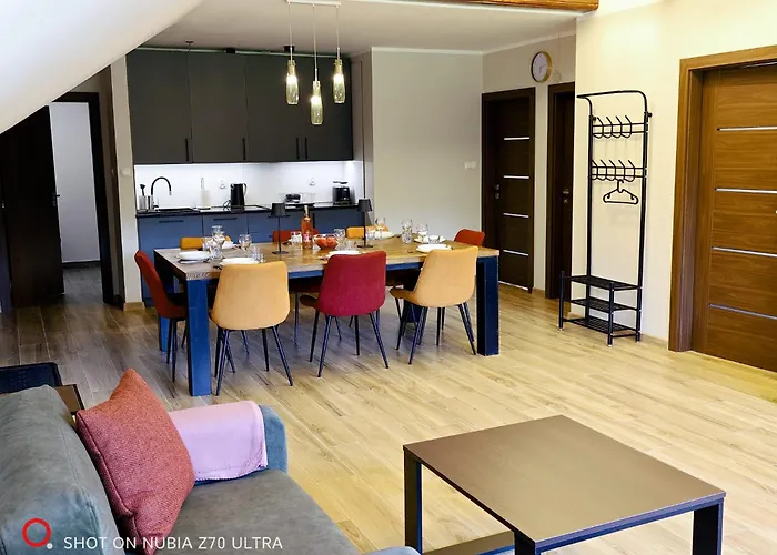 Zywiec Holidays - I - Sauna - Game - Gry Tv Play Station, Bilard, Lotki, Pilkarzyki - Sala Integracyjna - Mozliwosc Zorganizowania Przyjecia Nawet Dla 27 Osob Penzion