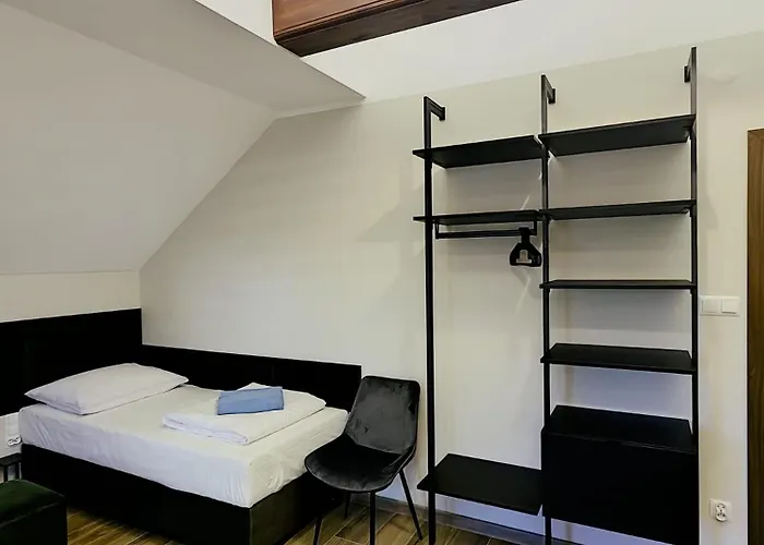 Penzion Zywiec Holidays - I - Sauna - Game - Gry Tv Play Station, Bilard, Lotki, Pilkarzyki - Sala Integracyjna - Mozliwosc Zorganizowania Przyjecia Nawet Dla 27 Osob 3*